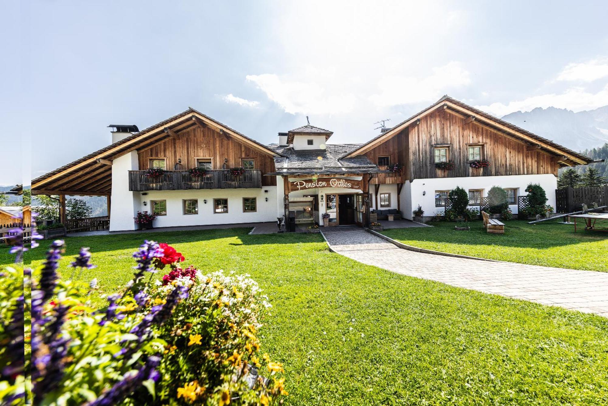 Hotel Pension Odles ซานมาร์ตีโน อิน บาร์เดีย ภายนอก รูปภาพ