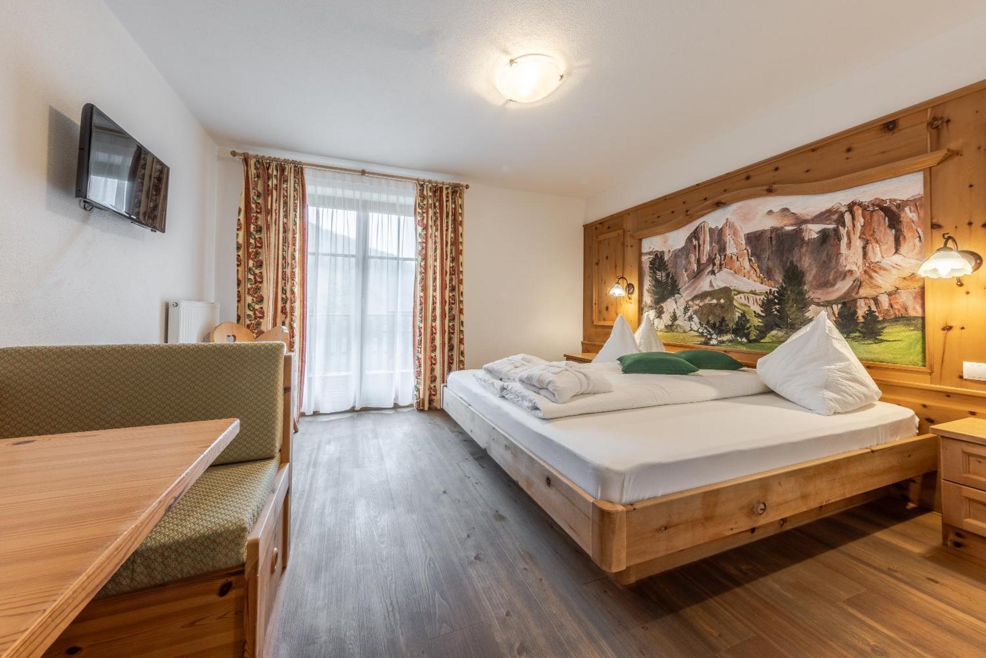 Hotel Pension Odles ซานมาร์ตีโน อิน บาร์เดีย ภายนอก รูปภาพ