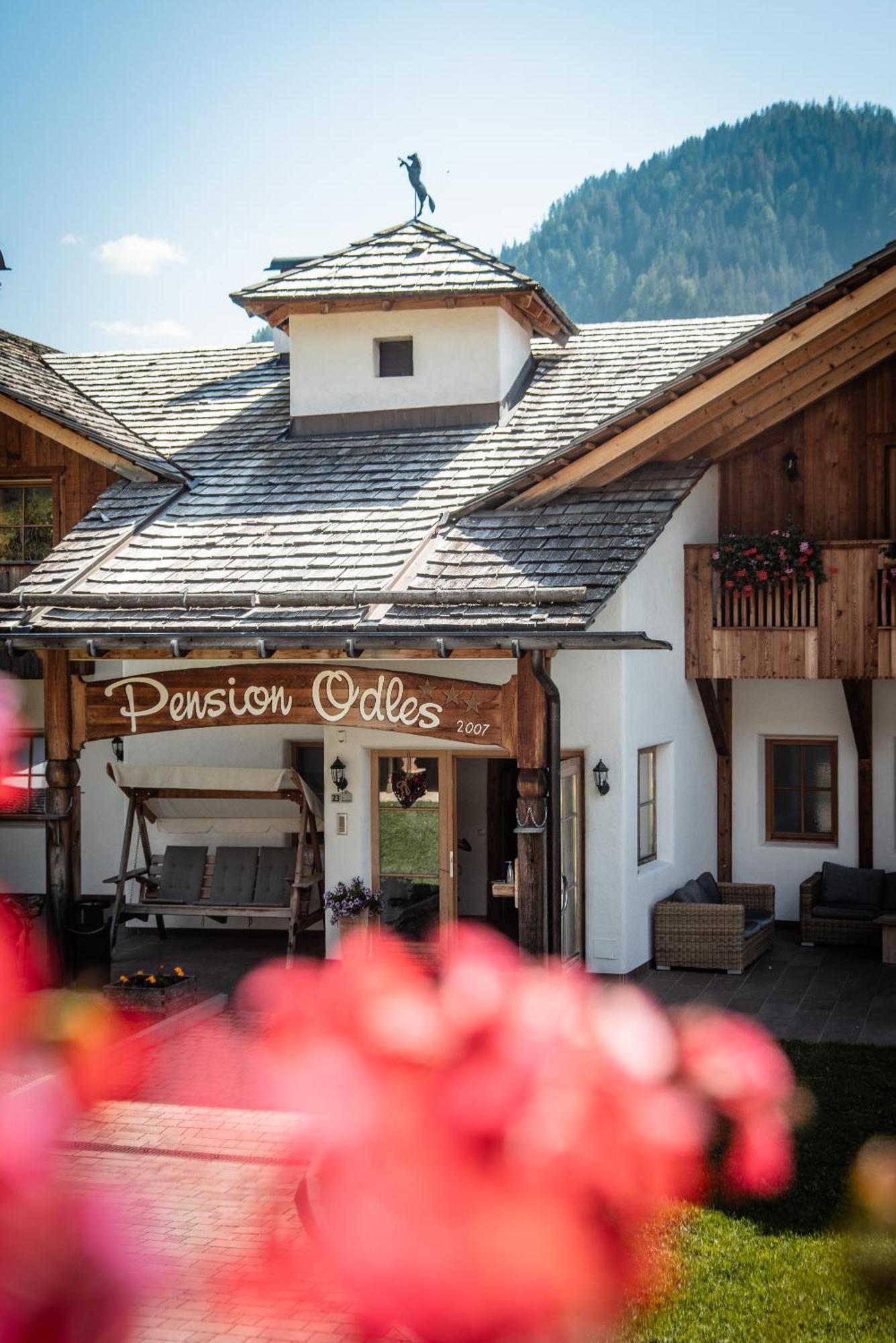 Hotel Pension Odles ซานมาร์ตีโน อิน บาร์เดีย ภายนอก รูปภาพ